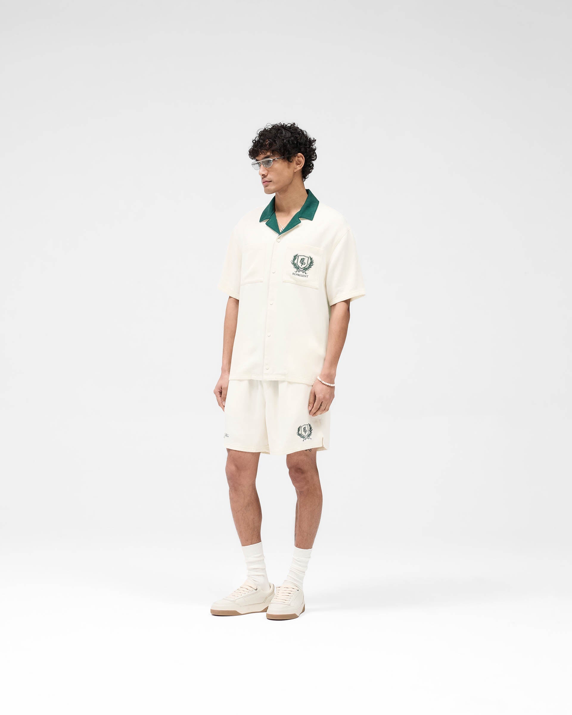 Represent Crest Short - Antique White
